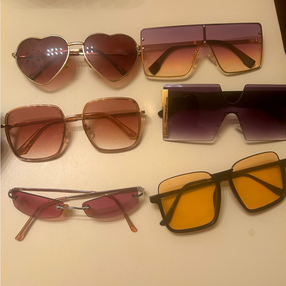 Sunglasses lot